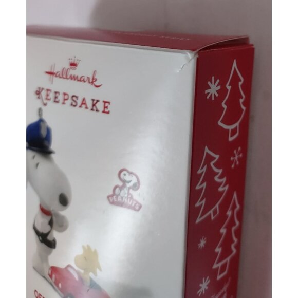 Snoopy Peanuts Hallmark 2014 Police Officer Snoopy Spotlight 17th Woodstock Car - Picture 12 of 13